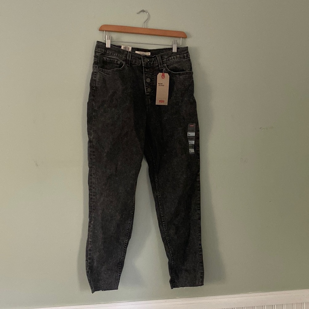 NWT Levi’s sz8 Mom Jeans in dark grey